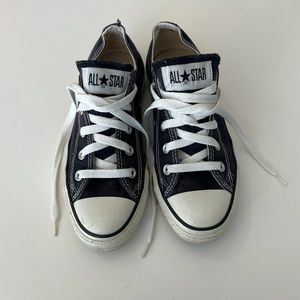 Converse black and white lace up All Stars sneakers